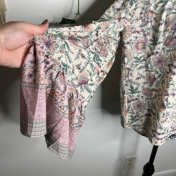 Love Stitch It’s Beyond Love Metallic Blouse - Picture 4 of 12